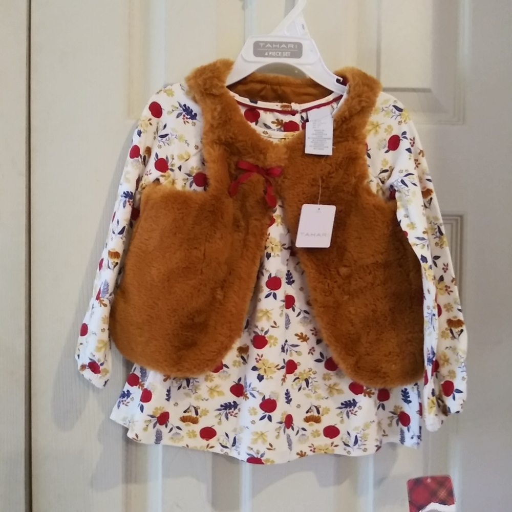Tahari. Apple design with apple buttons Girls 2T Long Sleeve Shirt Brown Faux